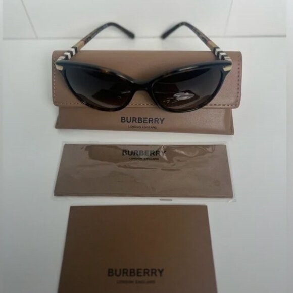 Burberry Gradient Sunglasses, BE4216 NWOT - Picture 6 of 8